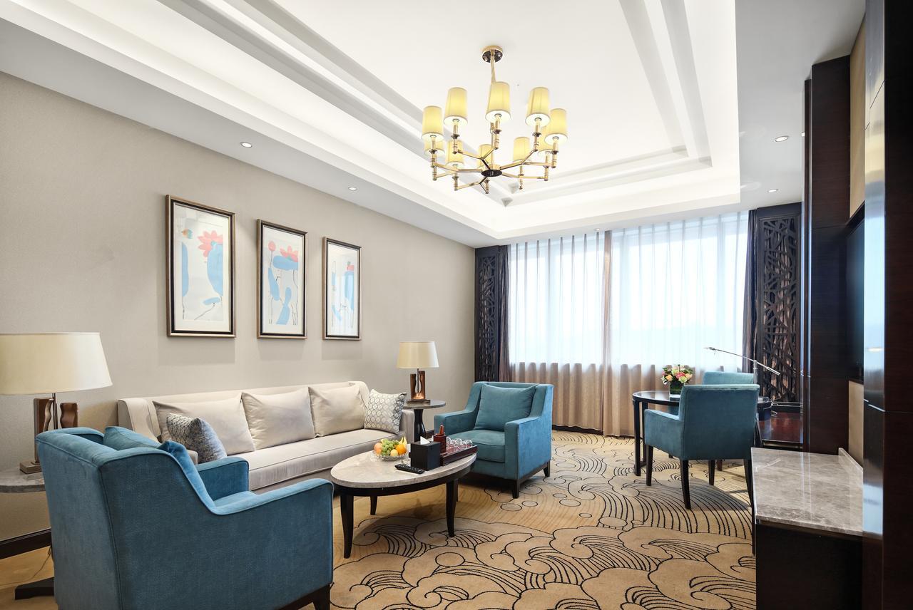 Jinan Luxury Blue Horizon Hotel Exterior photo