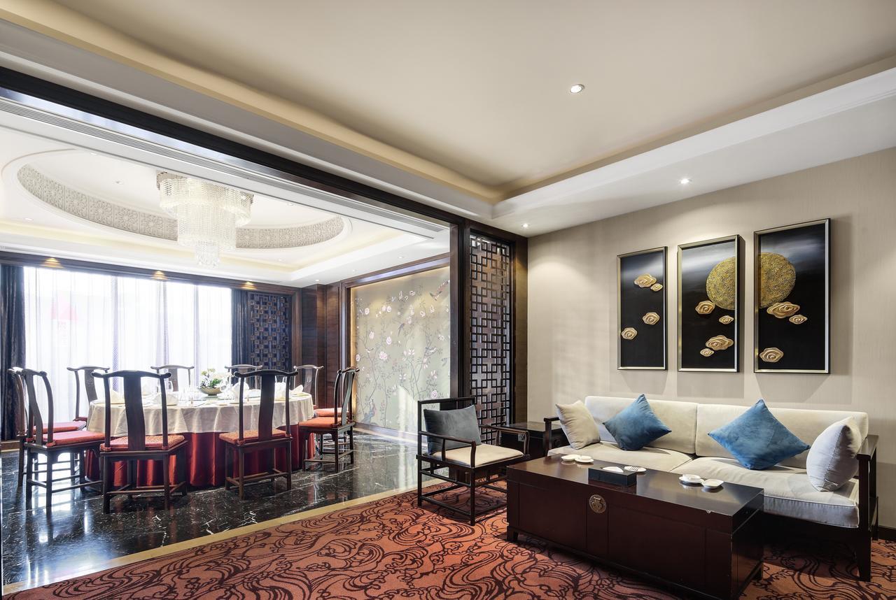 Jinan Luxury Blue Horizon Hotel Exterior photo